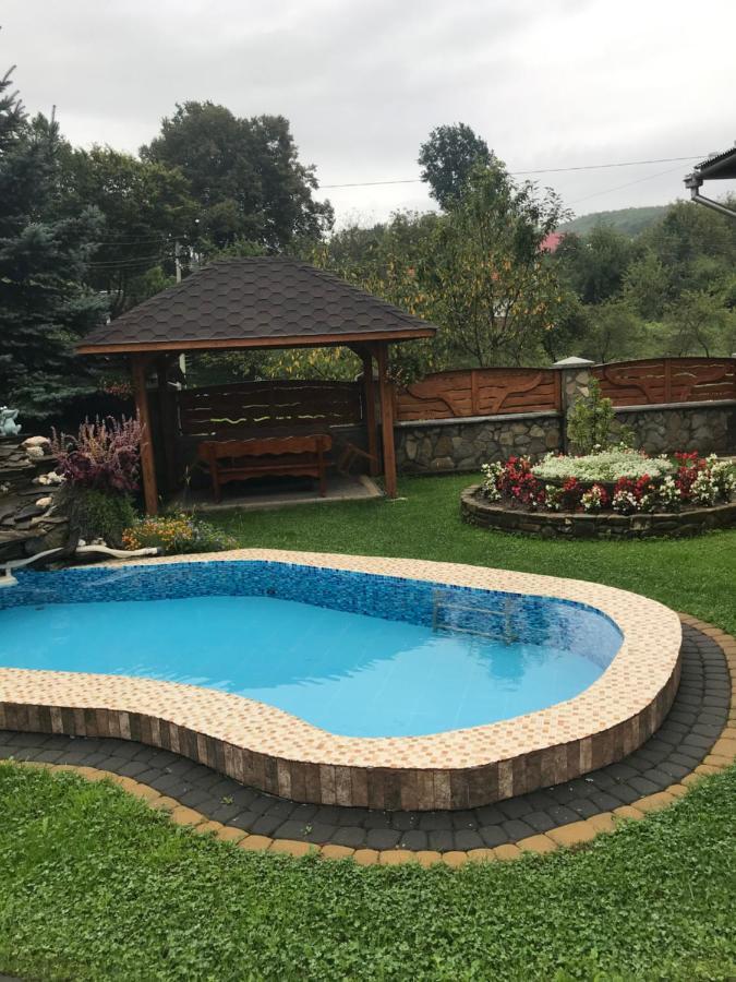 Vacation Home Яблунів Екстер'єр фото